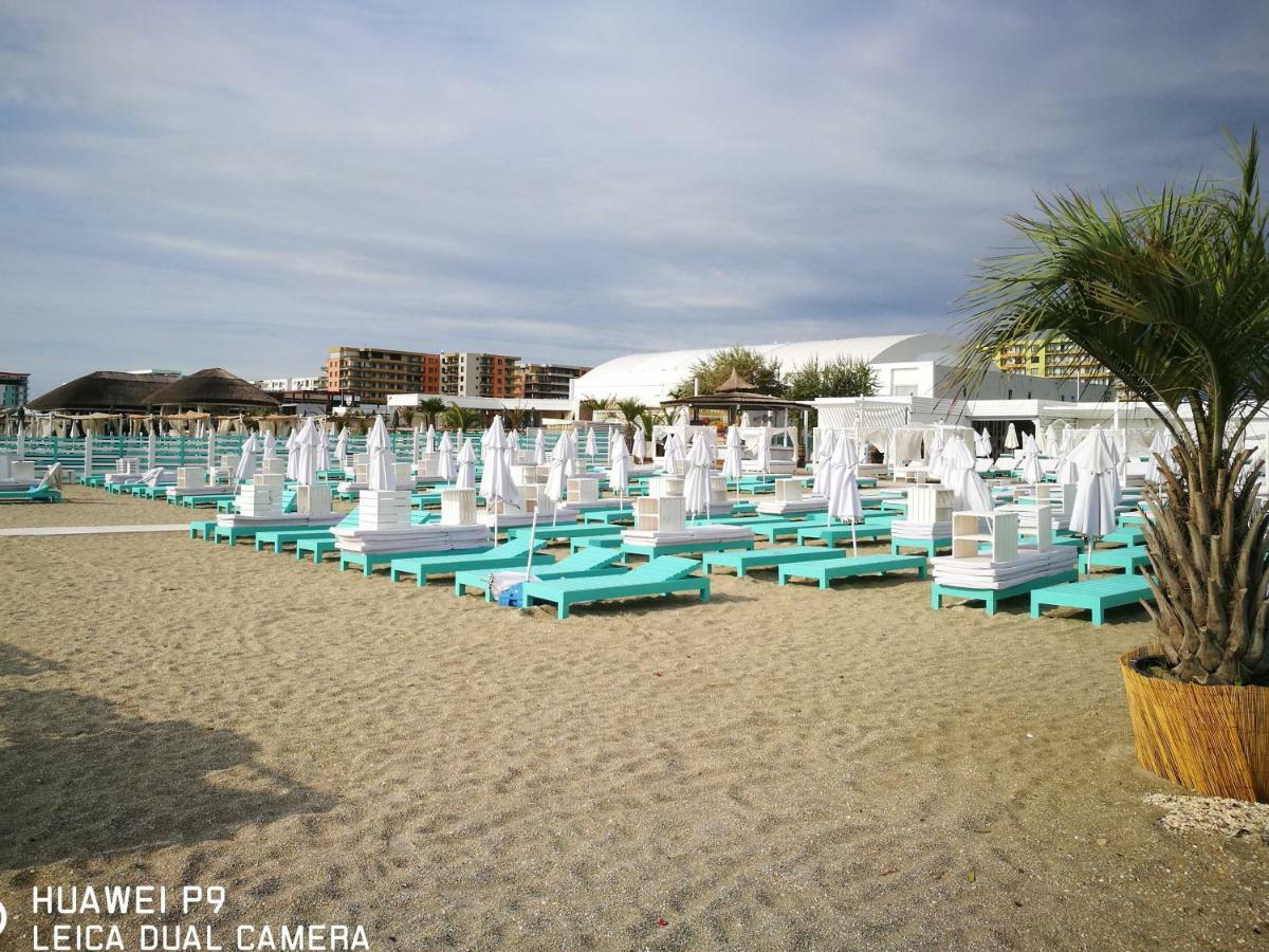 Luxury Studio 42 De Silva Mamaia Exterior photo