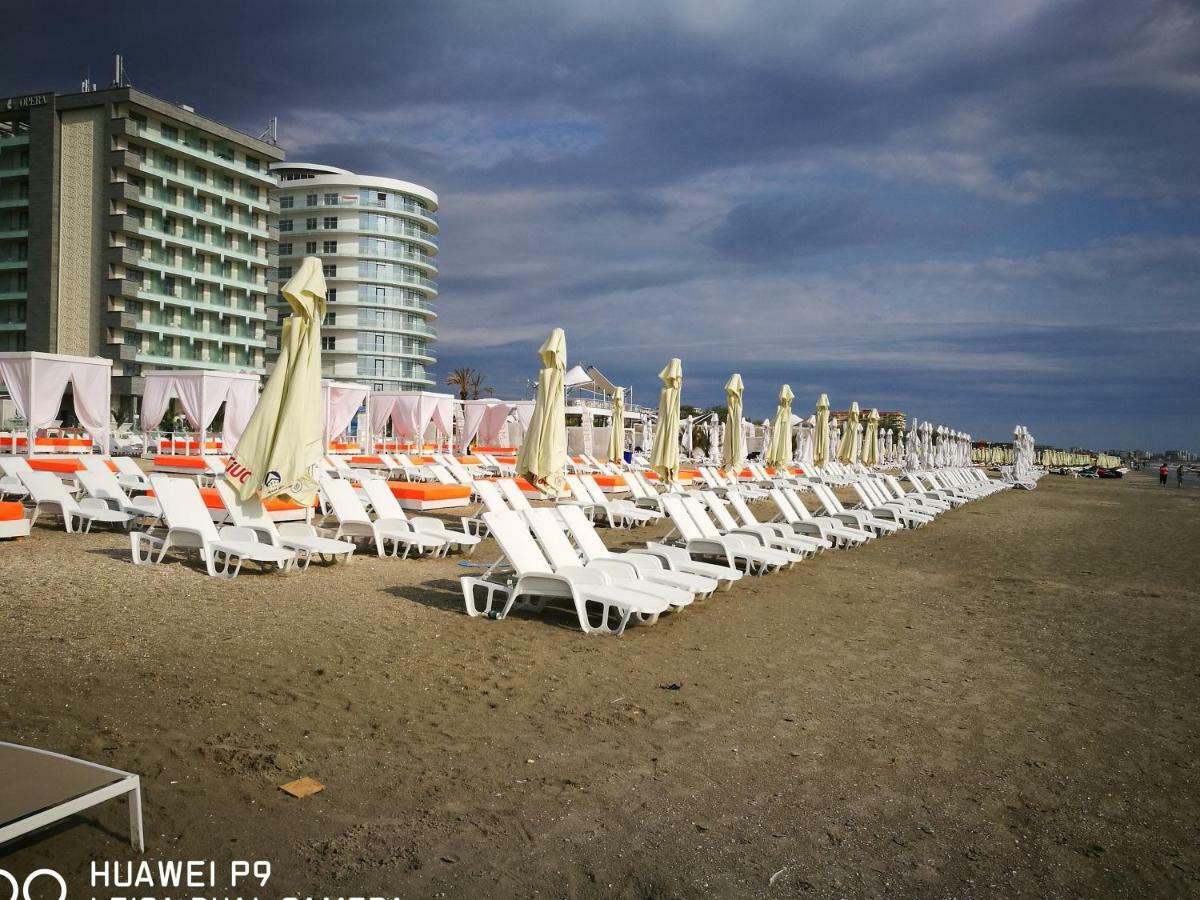 Luxury Studio 42 De Silva Mamaia Exterior photo
